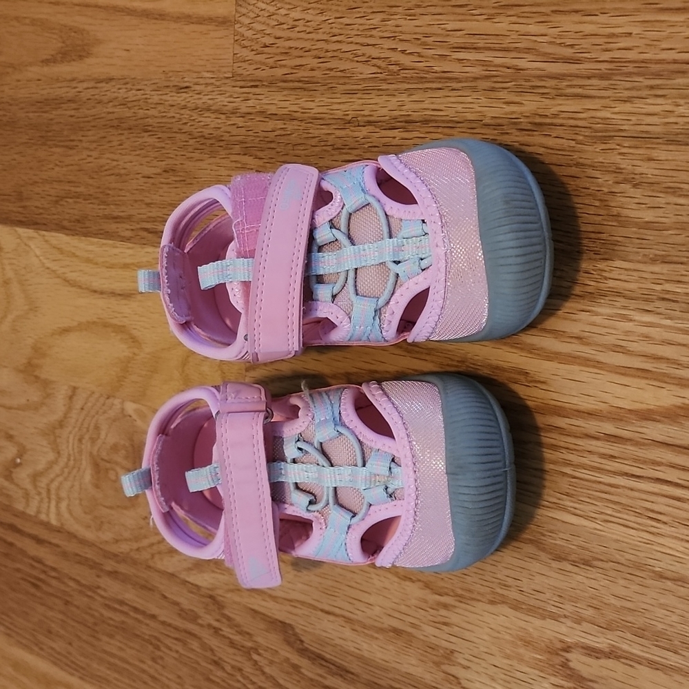Oshkosh sandals